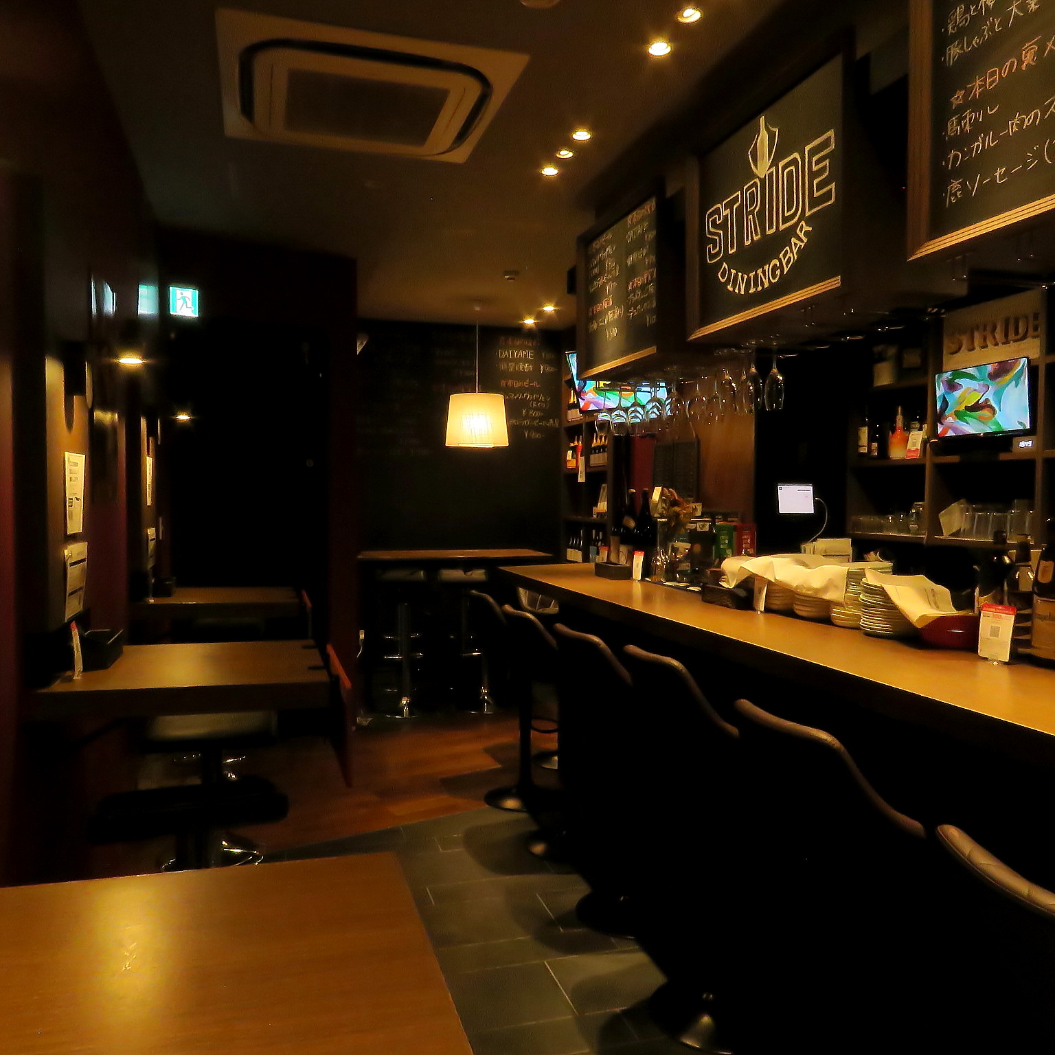 三連休の中日は、美味しい料理とお酒でゆっくり過ごしませんか？🍷