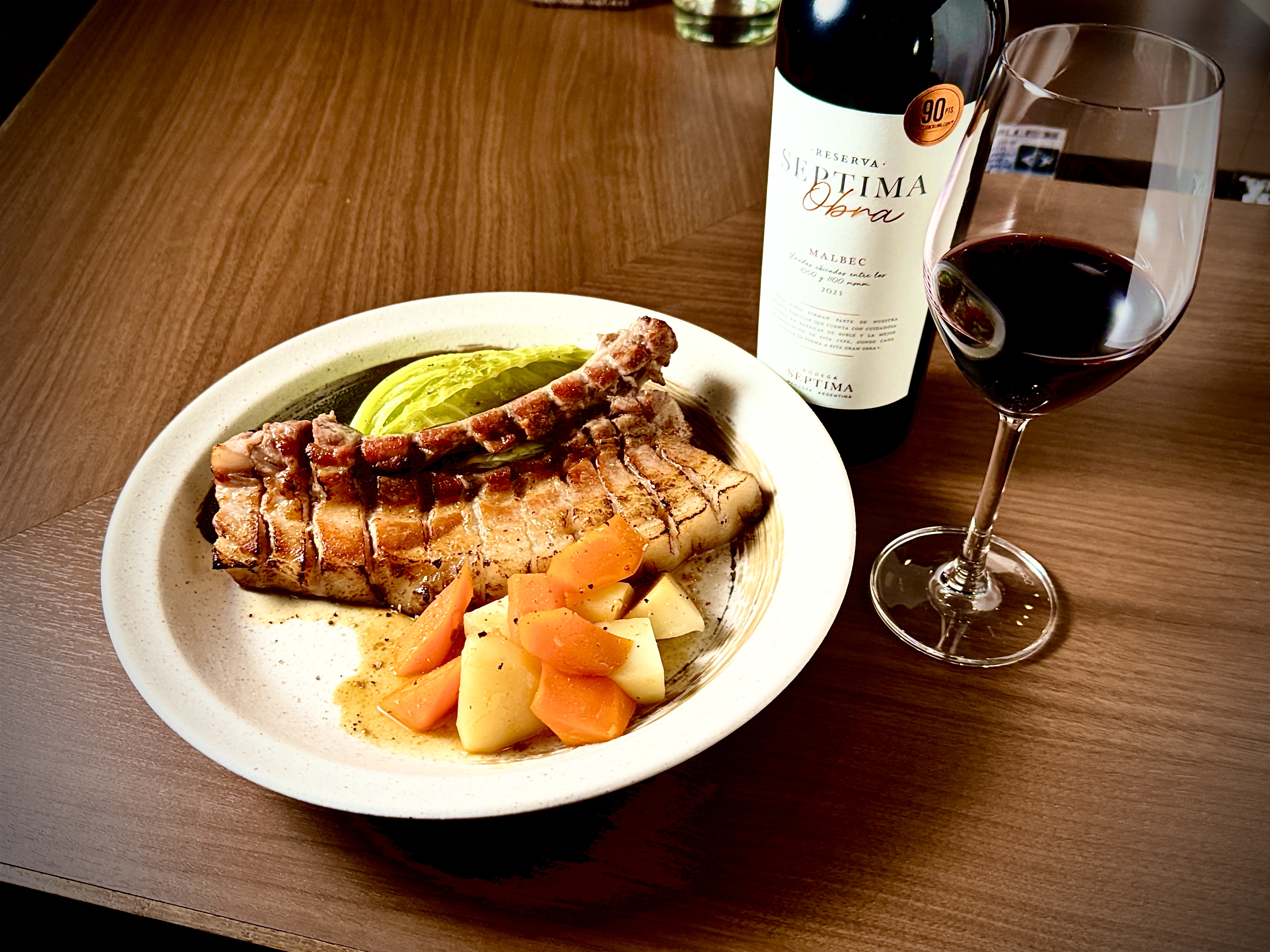 ワインと肉料理のペアリングを楽しみませんか？🍷🥩